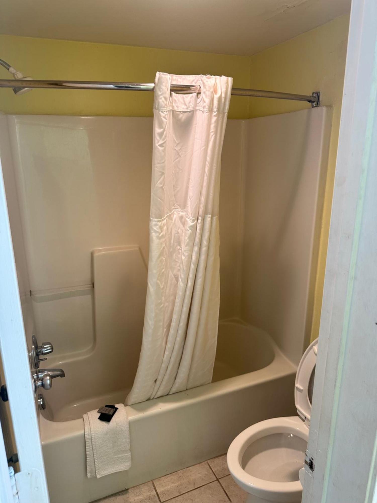 Regency Inn Riverdale Eksteriør billede